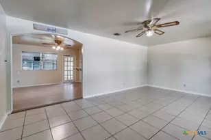 663 Lockener Ave, New Braunfels, TX 78130 - Photo 13