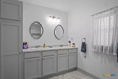 203 E Main Street, Rosebud, TX 76570 - Photo 19