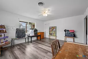 203 E Main St, Rosebud, TX 76570 - Photo 25