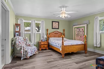 203 E Main Street, Rosebud, TX 76570 - Photo 13