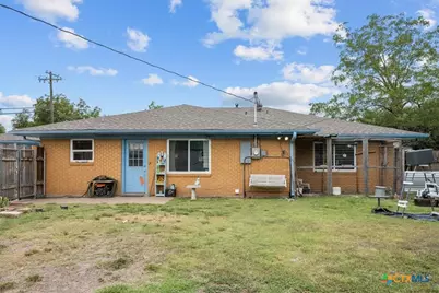 203 E Main Street, Rosebud, TX 76570 - Photo 33