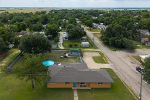 203 E Main St, Rosebud, TX 76570 - Photo 3