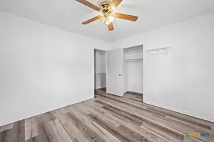 203 E Main St, Rosebud, TX 76570 - Photo 23