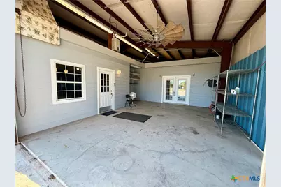 1112 W Dallas Avenue, Seadrift, TX 77983 - Photo 15