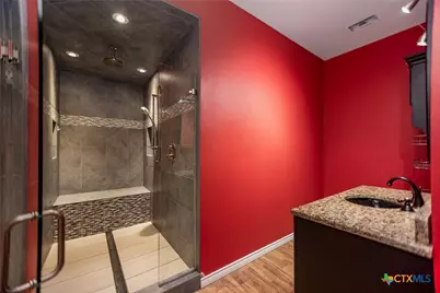 1112 W Dallas Avenue, Seadrift, TX 77983 - Photo 33