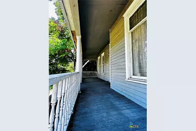 608 Coke Street, Yoakum, TX 77995 - Photo 3