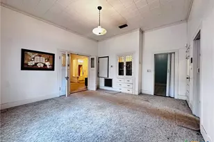 608 Coke St, Yoakum, TX 77995 - Photo 11