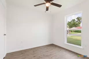 936 Duty Ave, Waco, TX 76706 - Photo 19