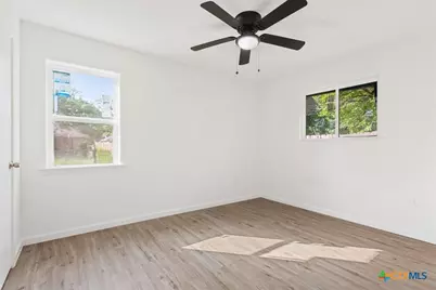 936 Duty Avenue, Waco, TX 76706 - Photo 13