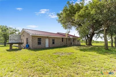 1033 Fm 1351, Goliad, TX 77963 - Photo 23