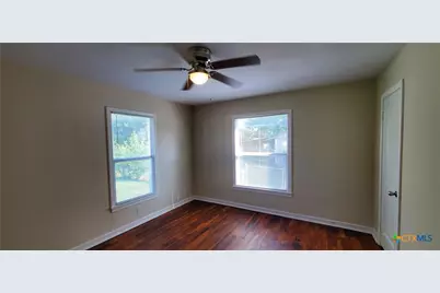 1709 S 7th Street, Temple, TX 76504 - Photo 9