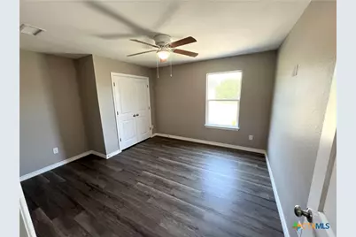 1218 Stone Valley Drive, Lampasas, TX 76550 - Photo 17