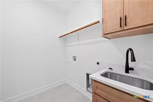 2046 Gray Fox Dr, Nolanville, TX 76559 - Photo 17