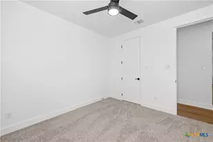 2042 Gray Fox Dr, Nolanville, TX 76559 - Photo 33