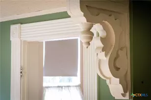 633 S Castell Ave, New Braunfels, TX 78130 - Photo 21