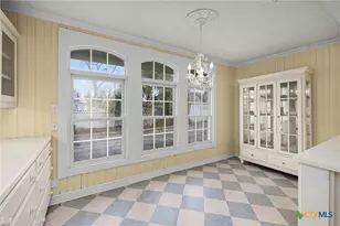 633 S Castell Ave, New Braunfels, TX 78130 - Photo 27