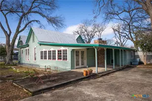 633 S Castell Ave, New Braunfels, TX 78130 - Photo 37