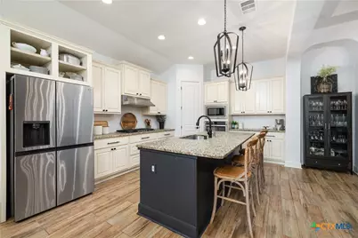 2610 Lions Den, New Braunfels, TX 78132 - Photo 9