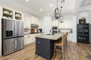 2610 Lions Den, New Braunfels, TX 78132 - Photo 9