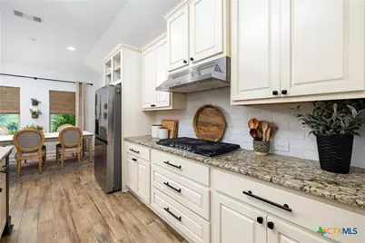 2610 Lions Den, New Braunfels, TX 78132 - Photo 11