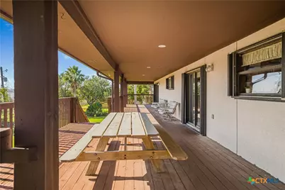 1401 W Main Street, Port O'Connor, TX 77982 - Photo 3