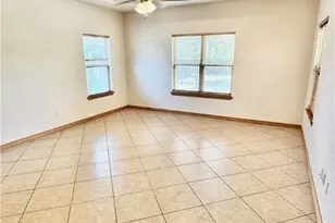 1471 Emily Ln, Seguin, TX 78155 - Photo 19