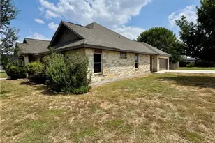 1471 Emily Ln, Seguin, TX 78155 - Photo 7