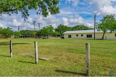 1105 Salem Road, Victoria, TX 77904 - Photo 3