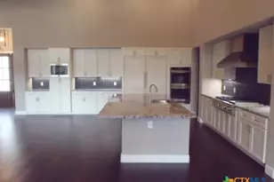 1353 Powder Ridge Rd, New Braunfels, TX 78132 - Photo 9