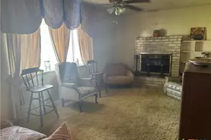 458 Loop 105, Cuero, TX 77954 - Photo 3