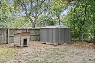 1603 N Davis Ave, Cameron, TX 76520 - Photo 25