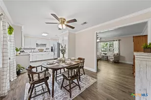 1603 N Davis Ave, Cameron, TX 76520 - Photo 9