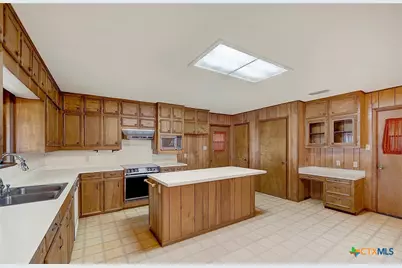 1212 County Road 337, La Vernia, TX 78121 - Photo 9