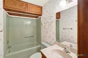 1212 County Rd 337, La Vernia, TX 78121 - Photo 17