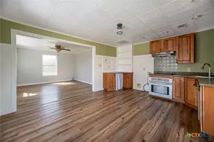 512 McDowell St, Austwell, TX 77950 - Photo 7