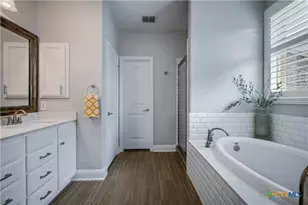 487 Mission Hill Run, New Braunfels, TX 78132 - Photo 17