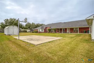 714 Louisiana St, Shiner, TX 77984 - Photo 37