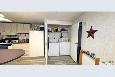 406 W Denver Avenue, Seadrift, TX 77983 - Photo 13