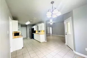 308 Woods Dr, Gatesville, TX 76528 - Photo 7