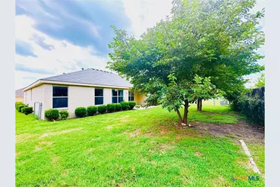 308 Woods Drive, Gatesville, TX 76528 - Photo 23