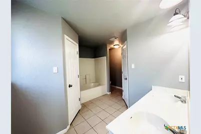 308 Woods Drive, Gatesville, TX 76528 - Photo 11