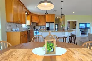 1588 W Bayshore Dr, Palacios, TX 77465 - Photo 15