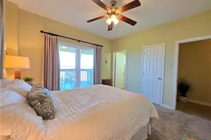 1588 W Bayshore Dr, Palacios, TX 77465 - Photo 23