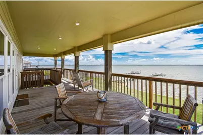 1588 W Bayshore Drive, Palacios, TX 77465 - Photo 9