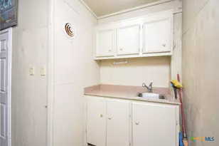 1588 W Bayshore Dr, Palacios, TX 77465 - Photo 43