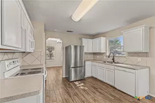 5504 Southern Crossing Dr, Temple, TX 76502 - Photo 13