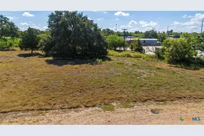 2125 N Esplanade Street, Cuero, TX 77954 - Photo 11