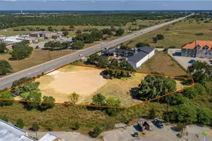 2125 N Esplanade St, Cuero, TX 77954 - Photo 3