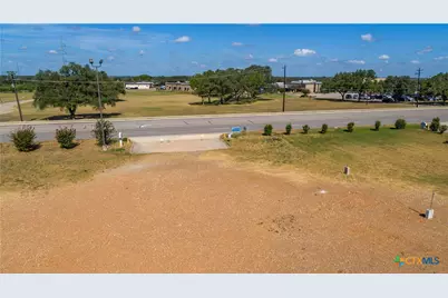 2125 N Esplanade Street, Cuero, TX 77954 - Photo 15