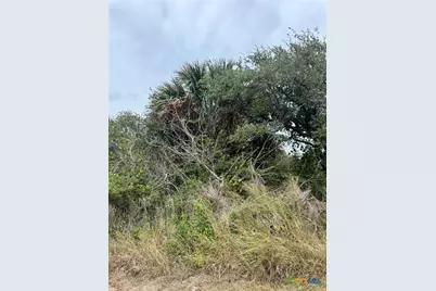 1402 N Pearl St, Rockport, TX 78382 - Photo 5